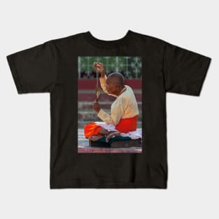 Nun2, Shwemawdaw Paya, Bago Kids T-Shirt